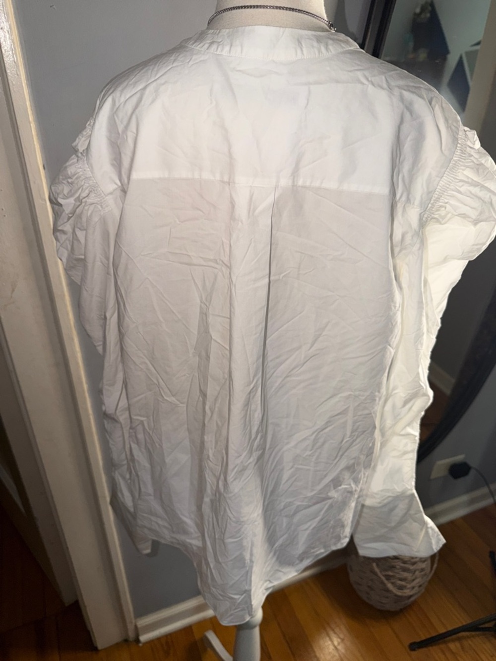 Elegant White Ruched-Shoulder Button-Front Blouse - Picture 10 of 12